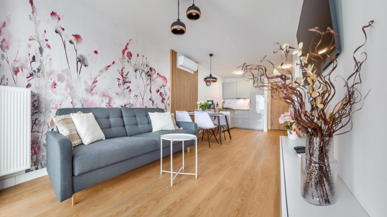 Apartament Flowers Z Parkingiem Perlowa Przystan - *